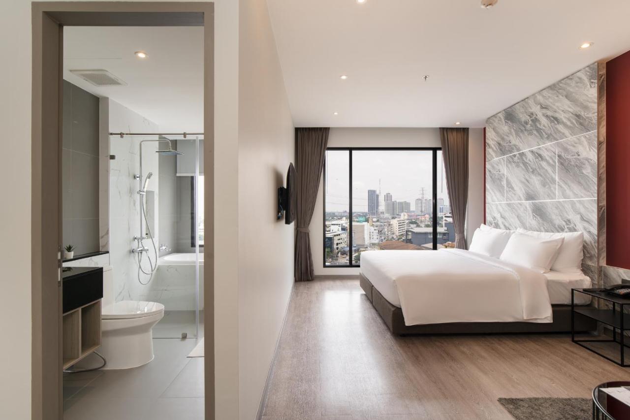 Thaya Hotel Bangkok Exteriör bild