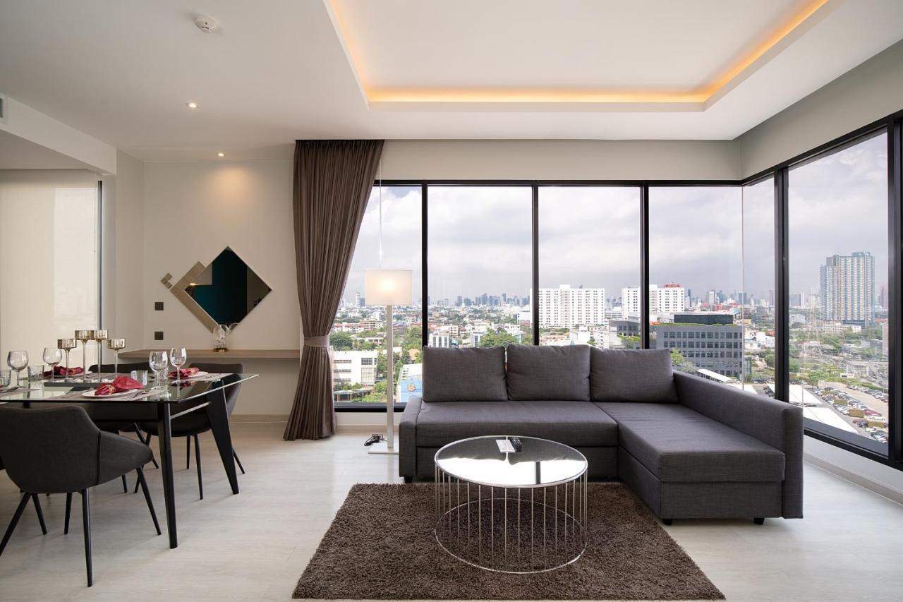 Thaya Hotel Bangkok Exteriör bild