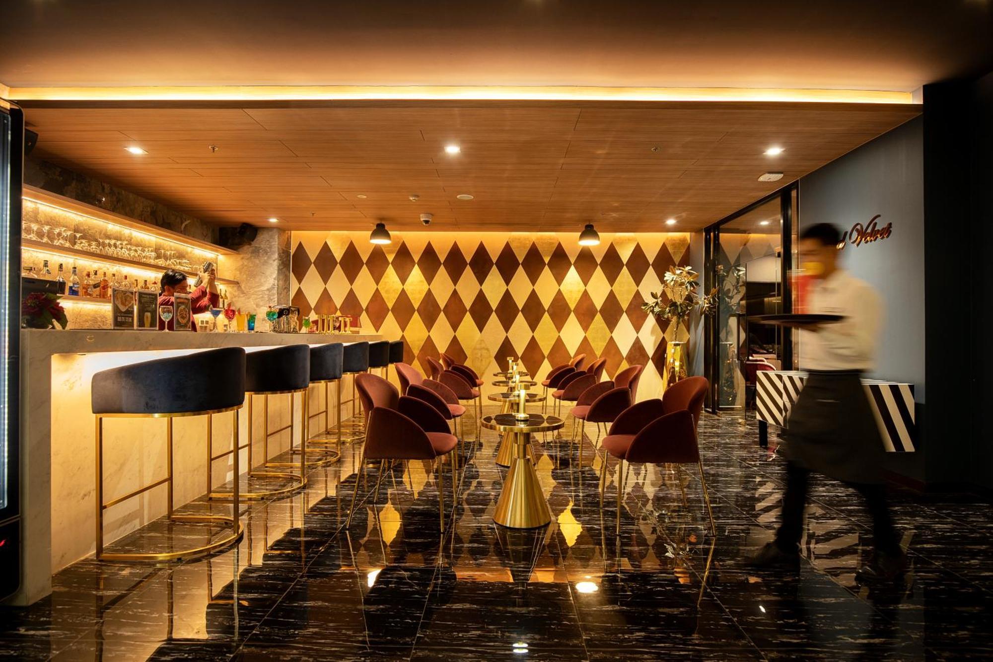 Thaya Hotel Bangkok Exteriör bild
